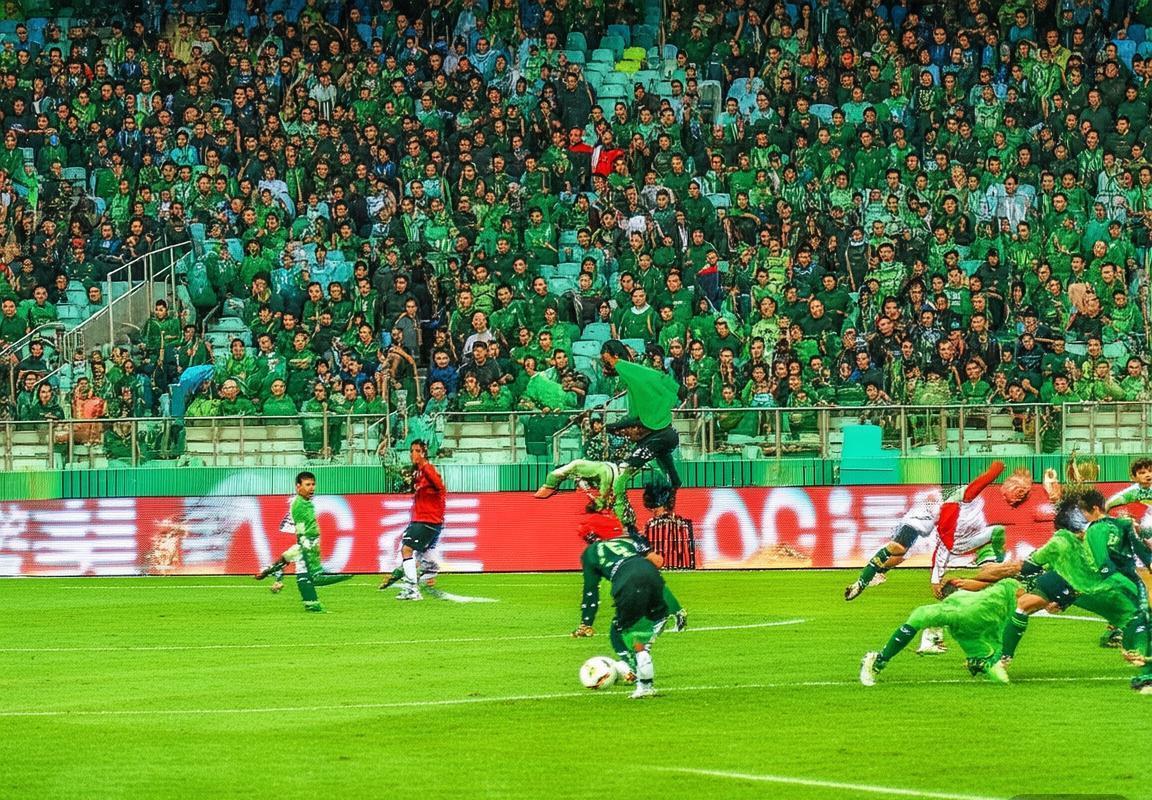 2017国安VS贵州：激情对决经典赛事回